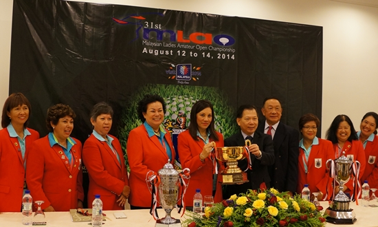 Members of the Malaysian Ladies Golf Association executive committee with representatives from Sungai Long Golf & Country Club